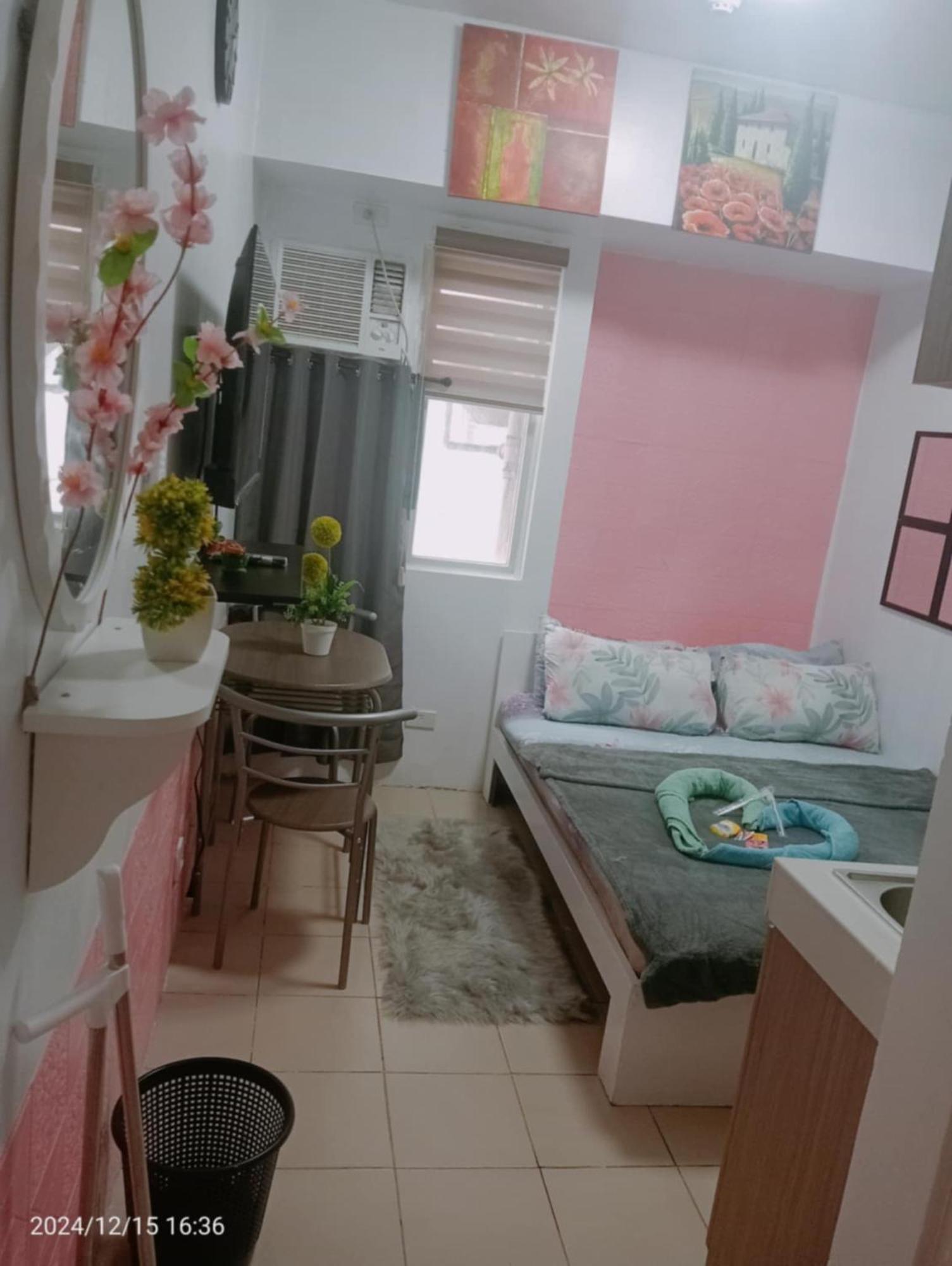 Urban Deca Staycation Mandaluyong Eksteriør billede